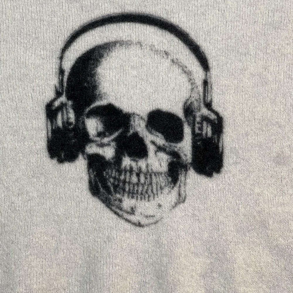 Skull Cashmere Sweater Womens Small White 100% Cashmere Back Skull Graphic - Picture 3 of 9